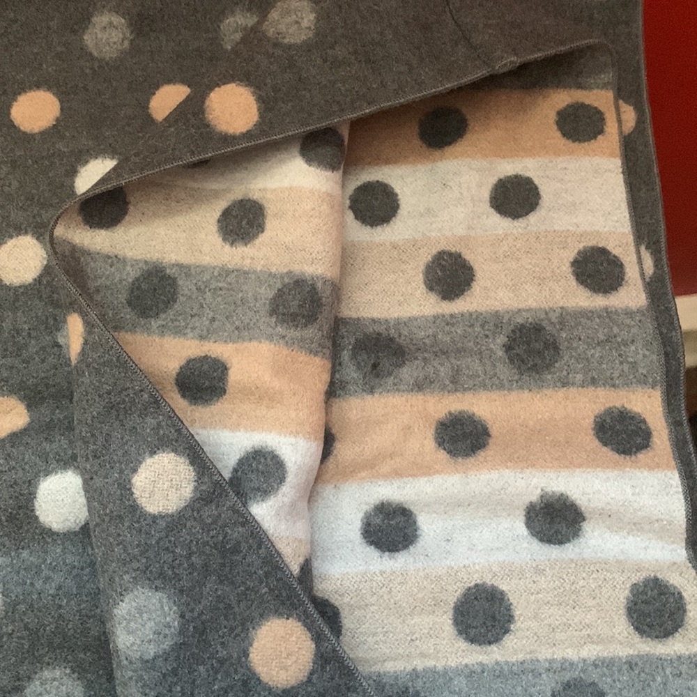 NWT Soft Reversible Chelsea Silk Infinity Scarf with Grey, Cream, Tan Po…